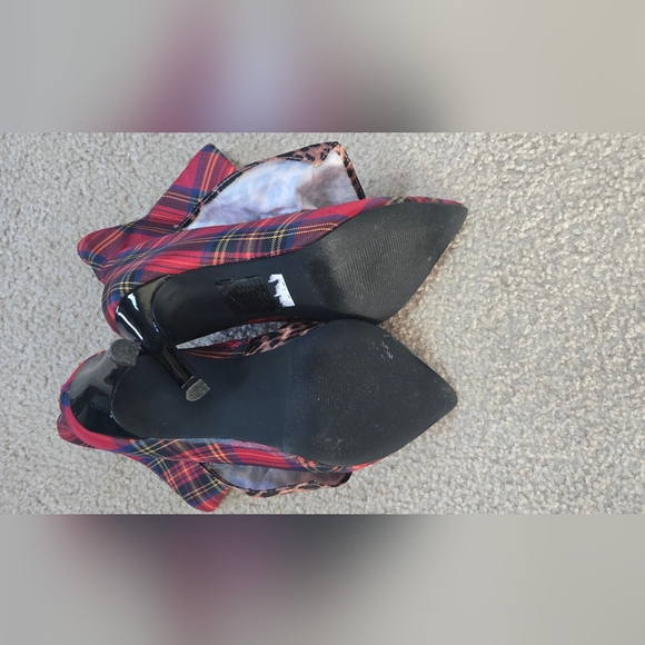 Torrid x Betsey Johnson Plaid and Leopard Print Bow Bootie Size 8 Wide - Picture 3 of 9